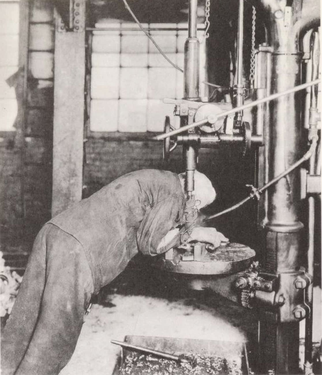 Injury reenactment, 1920s